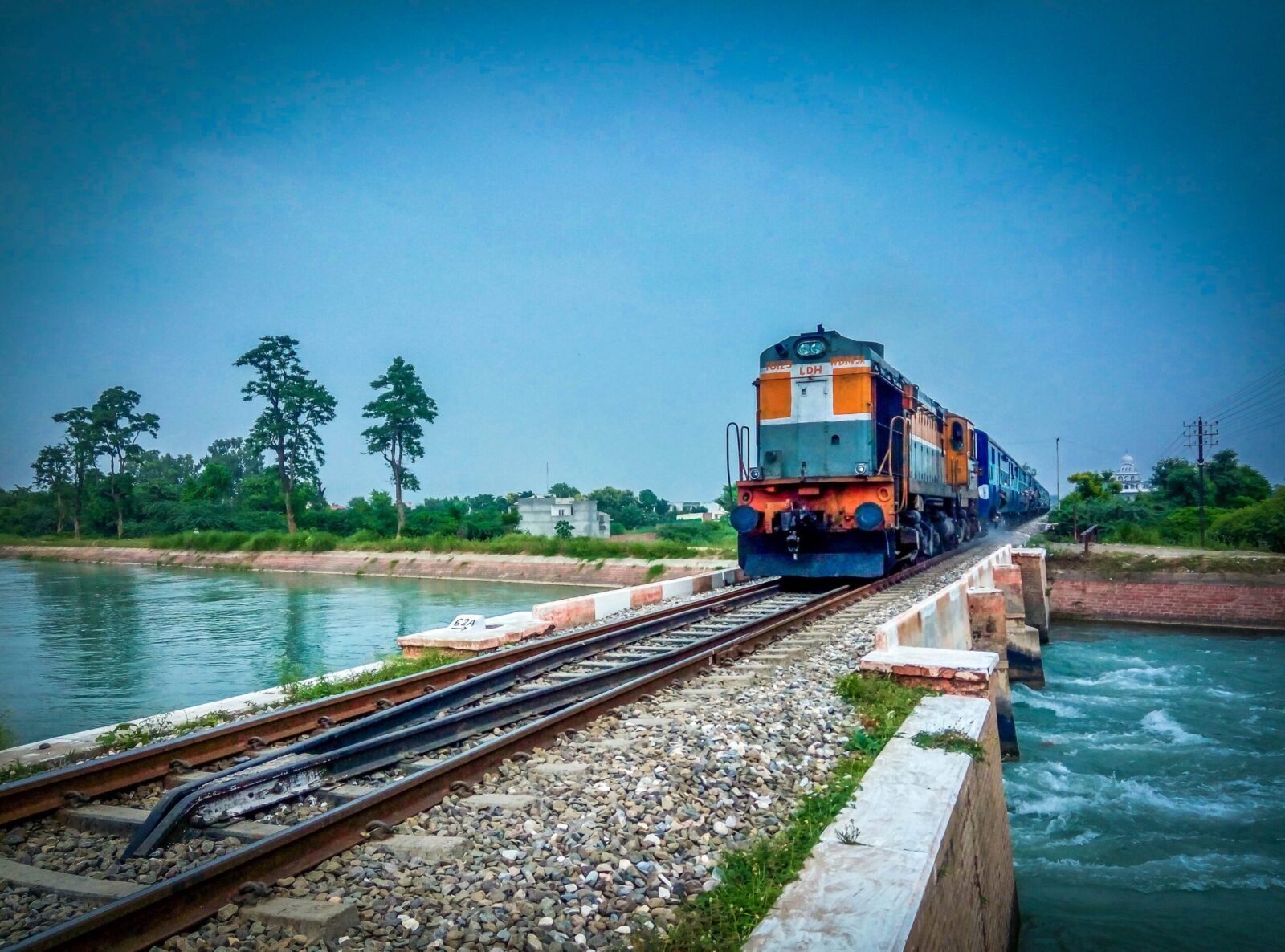 History of Lansdowne Bridge Related to a Sindhi Hojamalo Song