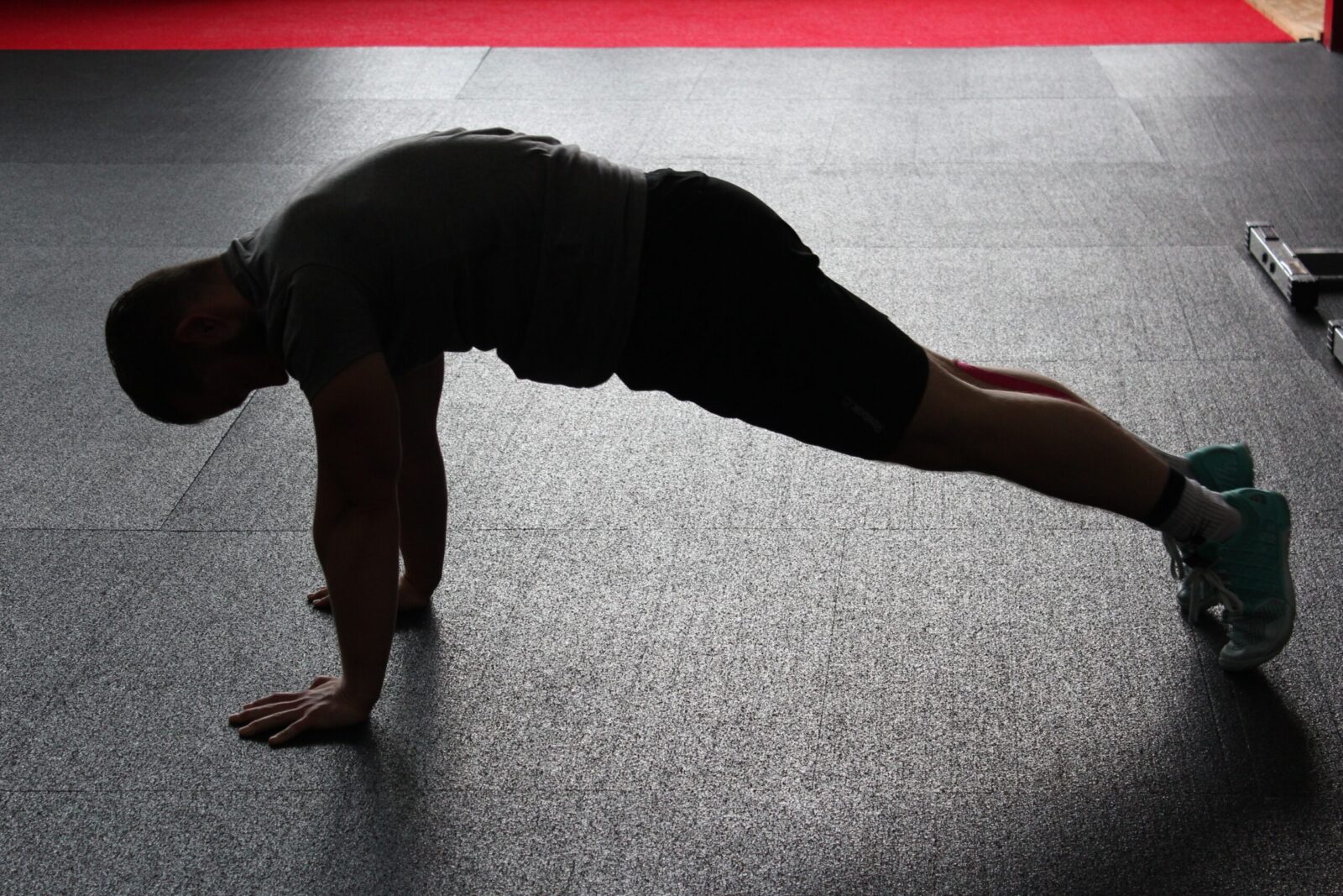 1 Minute Plank is Equivalent to How Many Push-ups?