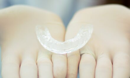 How to Clean Retainer?